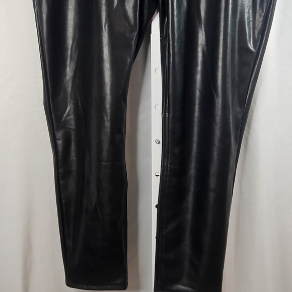 Abercrombie & Fitch Black Skinny High Rise Pants Vegan Leather Pants SZ 20L NWOT - Picture 5 of 6